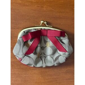 Rare Coach Kisslock Coin Purse Bow Detail Signature Jacquard NWOT